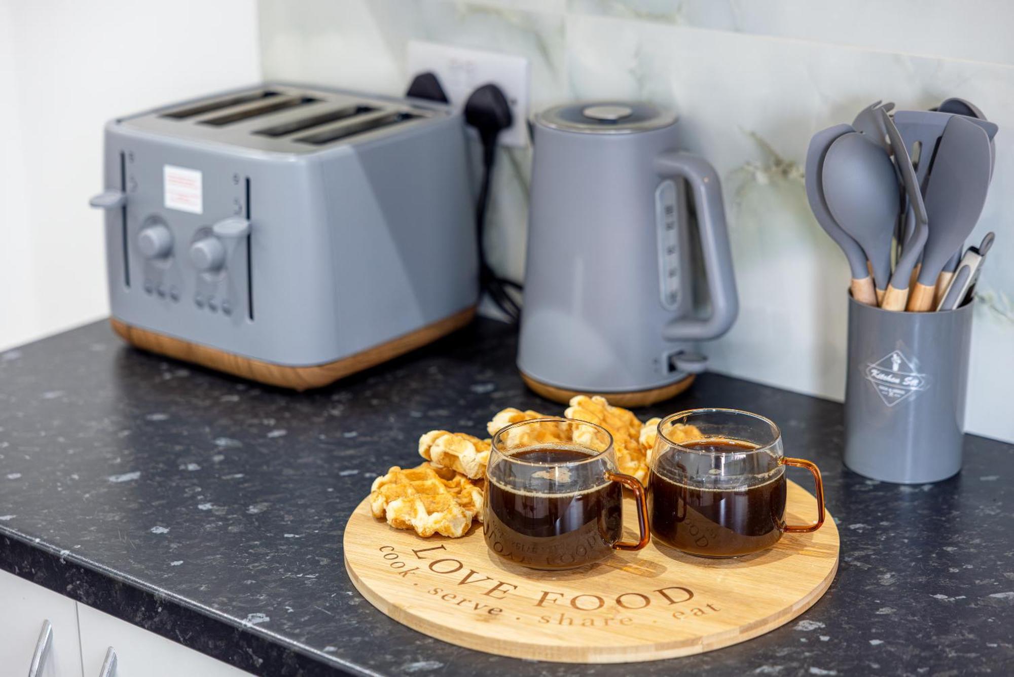 Rnm - Upgraded Business Stay For Travelling Contractors, All Amenities, Private Access Entire Place, Kitchen & Washroom, Smart Tv, Easy Access, Parking Nearby Cradley Heath Kültér fotó