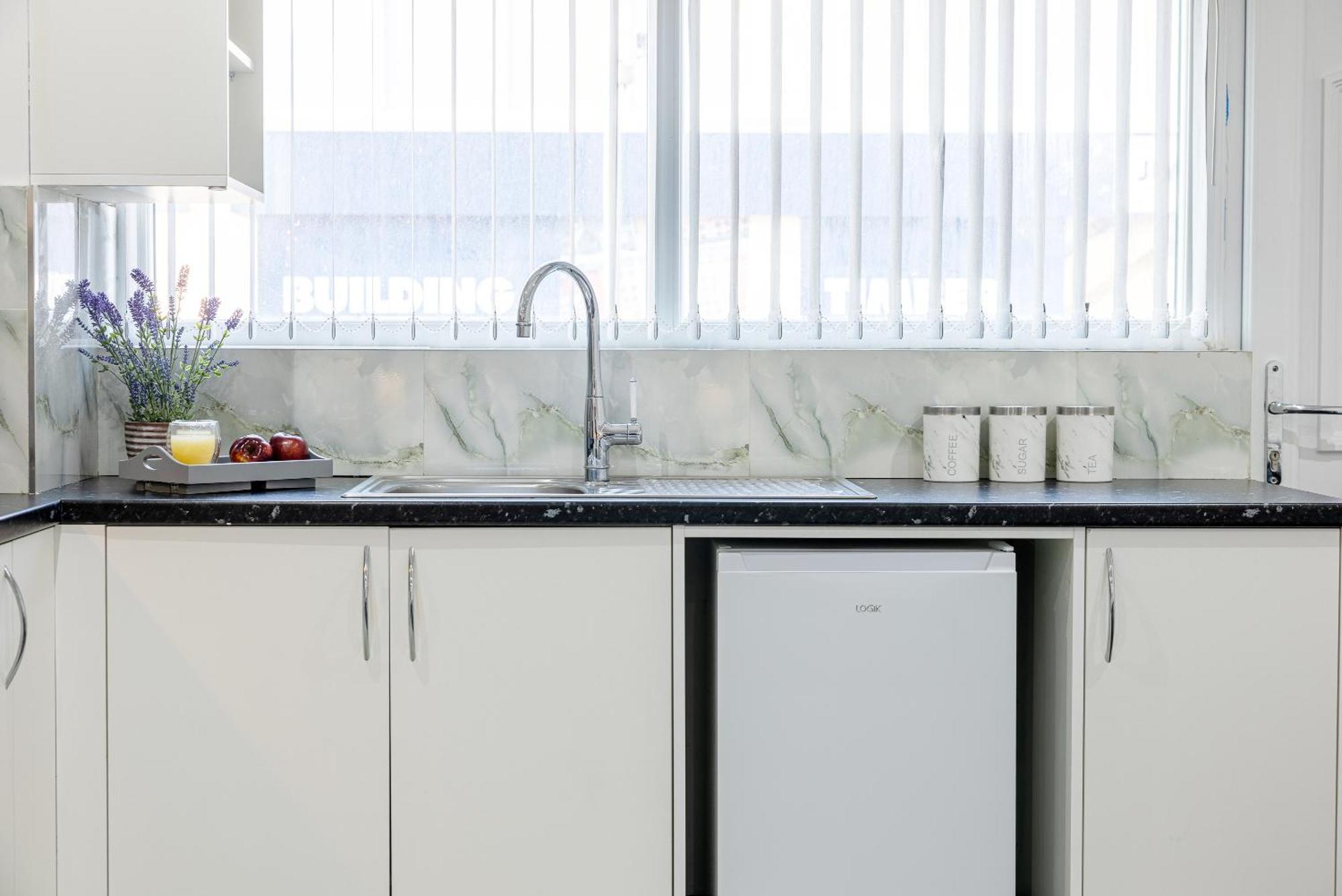 Rnm - Upgraded Business Stay For Travelling Contractors, All Amenities, Private Access Entire Place, Kitchen & Washroom, Smart Tv, Easy Access, Parking Nearby Cradley Heath Kültér fotó